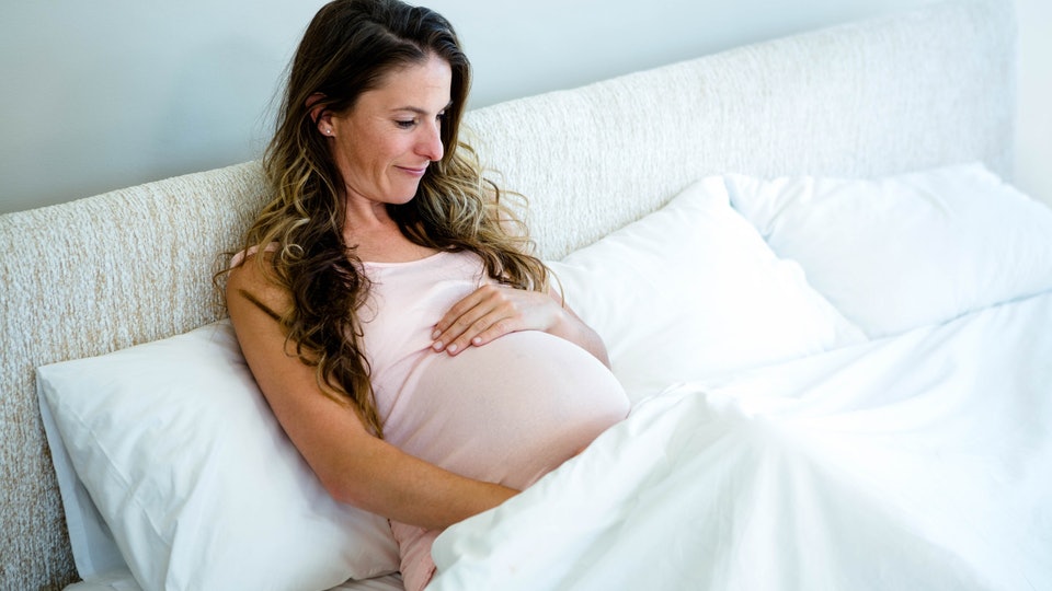 Repausul la pat in timpul sarcinii. Cum să îi faci faţă?