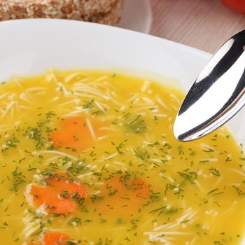 Supele si ciorbele: traditie culinara sau o necesitate in alimentatie?