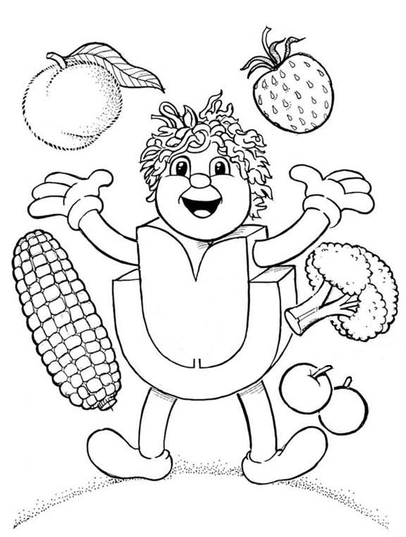 Copil jucandu-se cu legume