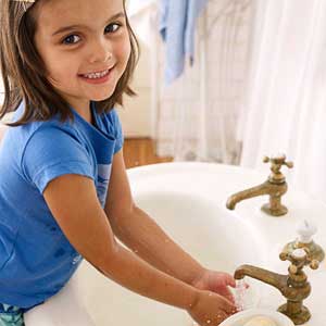 10 metode de a învăţa copiii să se spele pe mâini