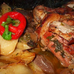 Friptura de curcan in sos de vin cu mere