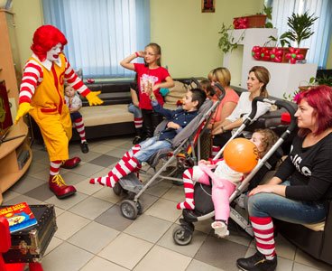 Fundatia Ronald McDonald, un sprijin pentru mamici