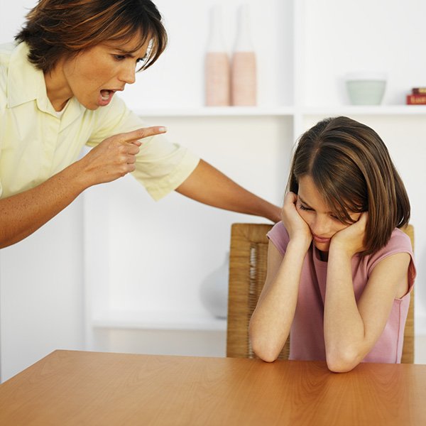 Cum să faci față furiei atunci când ești părinte? Cauzele furiei și soluții!