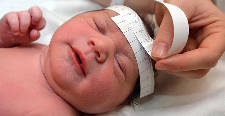 Primele teste si verificari medicale ale nou-nascutului