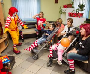 Fundatia Ronald McDonald, un sprijin pentru mamici