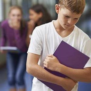 Asociația M.A.M.E. derulează o campanie de prevenire și combatere a fenomenului de tip bullying ce afectează copiii cu boli cronice sau cu dizabilități